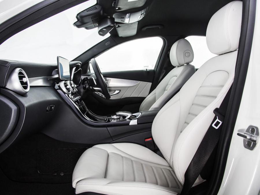  Mercedes-Benz C220 BlueTec AMG Line 2014 года  (UK) (фото 14 из 23)